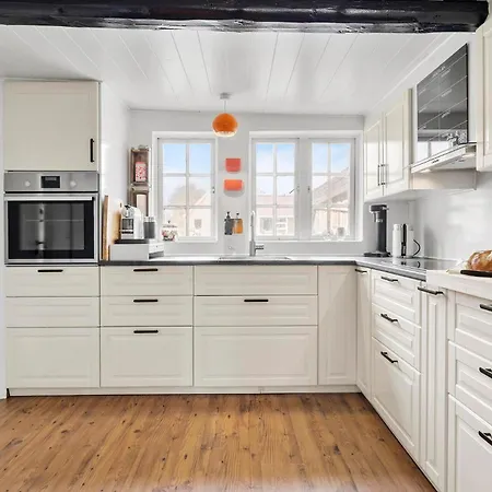 Cozy In With Kitchen 度假居